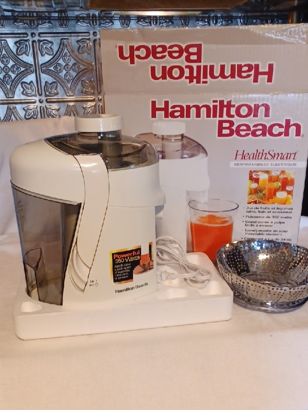 Hamilton Beach White and Clear HealthSmart Juicer with Strainer
